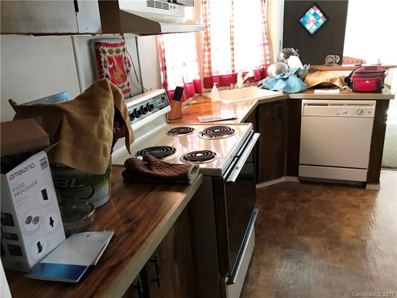 Property image 4 at 1208 Brook Path Trail, Denver, NC 28037