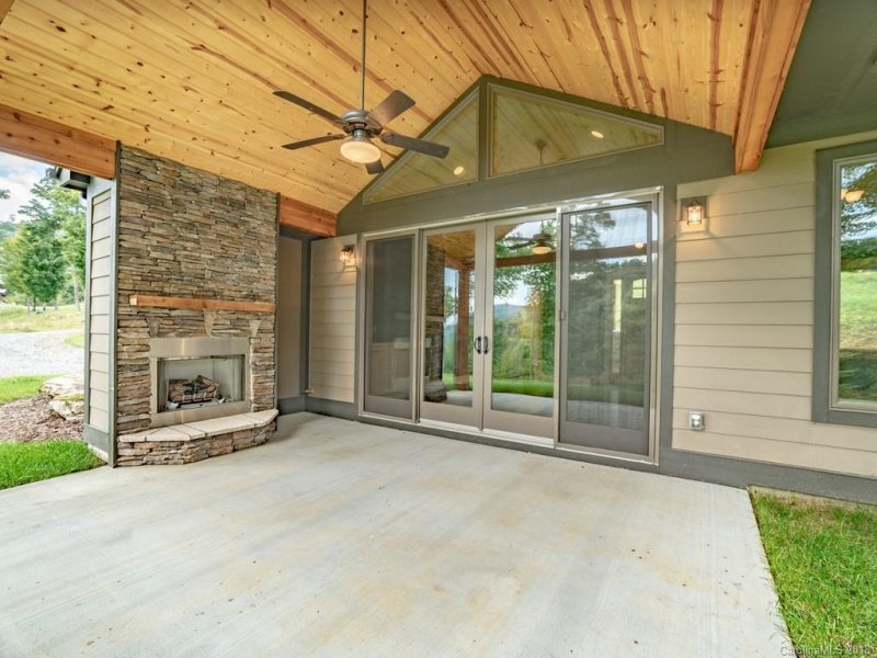 Property image 2 at 93 Black Bear Run, Mars Hill, NC 28754