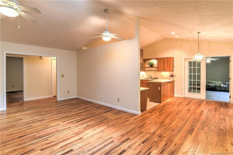 Property image 2 at 35 Allen Paul Drive, Hendersonville, NC 28791