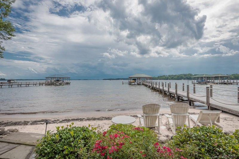 720 Isle Of Pines Road