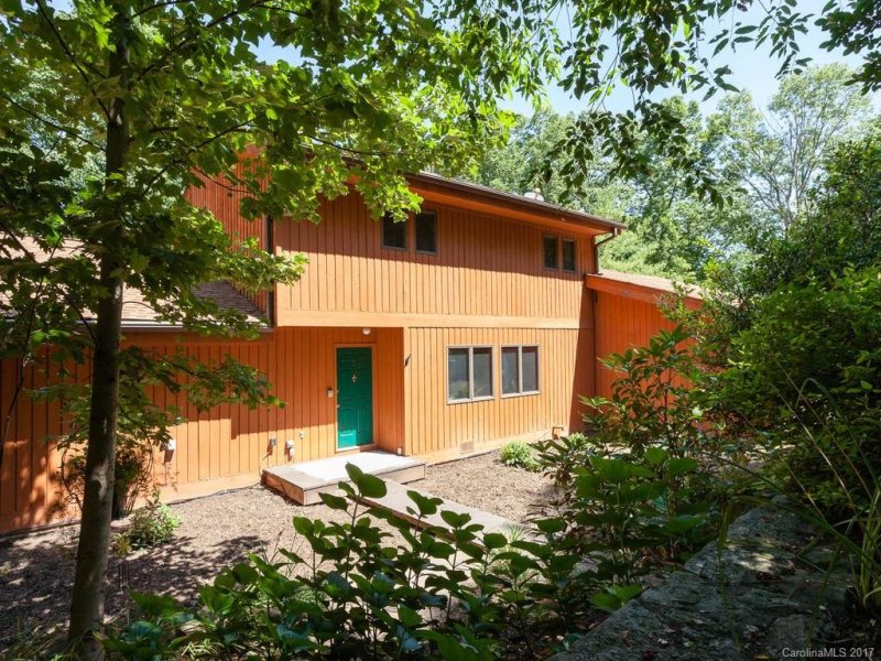 Property image 2 at 90 Coffey Circle, Asheville, NC 28806