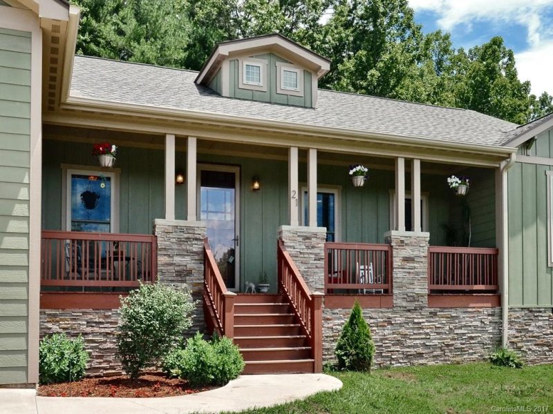 Property image 2 at 21 Farm Pond Lane, Candler, NC 28715