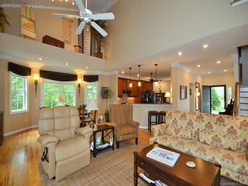 Property image 3 at 83 Towne Place Drive, Hendersonville, NC 28792