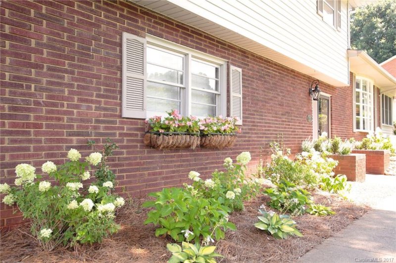 Property image 2 at 120 Peachtree Street, Belmont, NC 28012