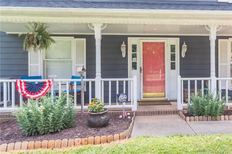 Property image 2 at 2630 Bayberry Court, Gastonia, NC 28056