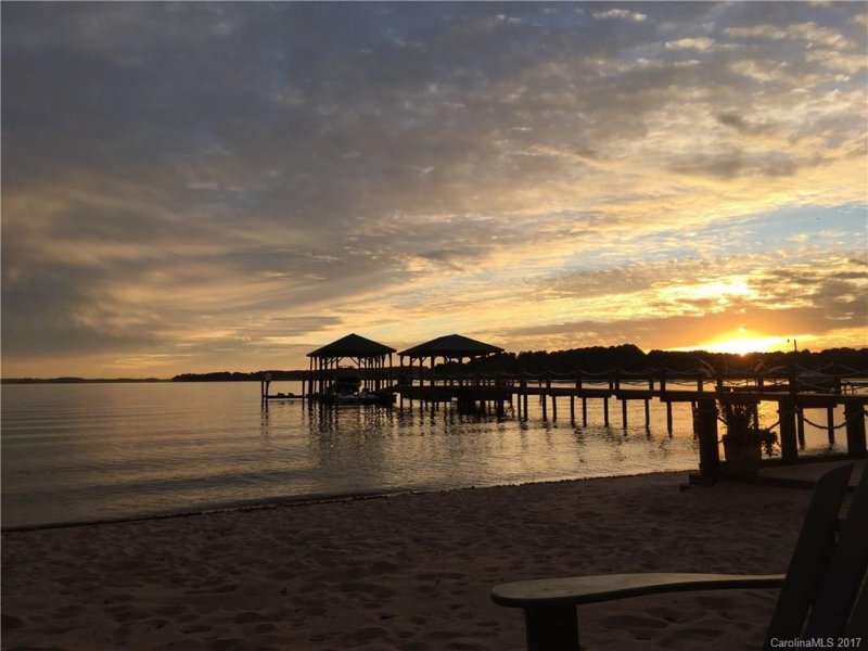 Property image 2 at 708 Isle Of Pines Road, Mooresville, NC 28117