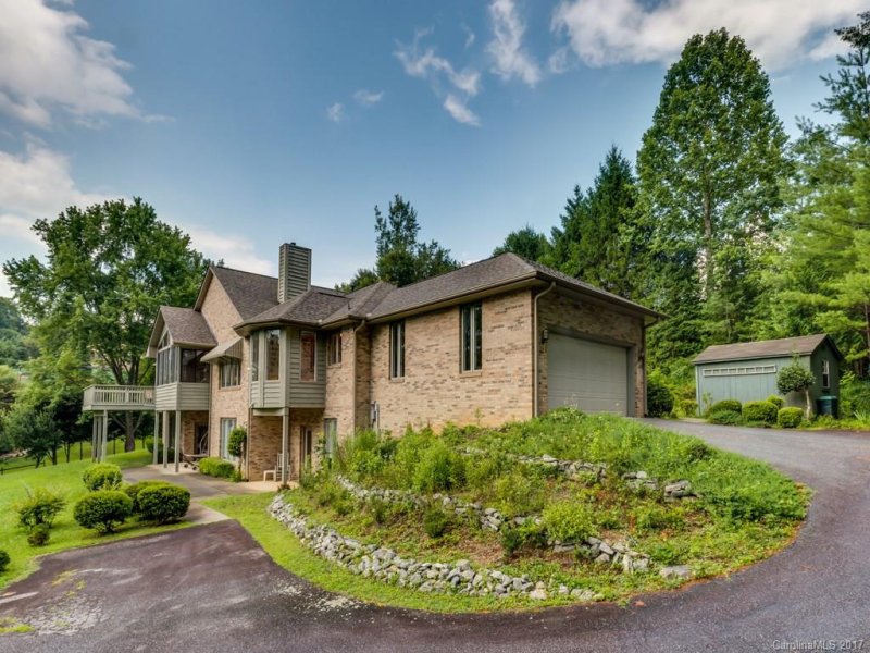 Property image 2 at 22 Horse Pasture Drive, Hendersonville, NC 28739