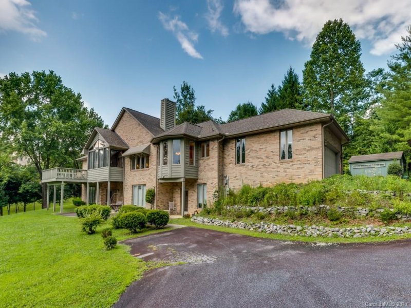 Property image 3 at 22 Horse Pasture Drive, Hendersonville, NC 28739