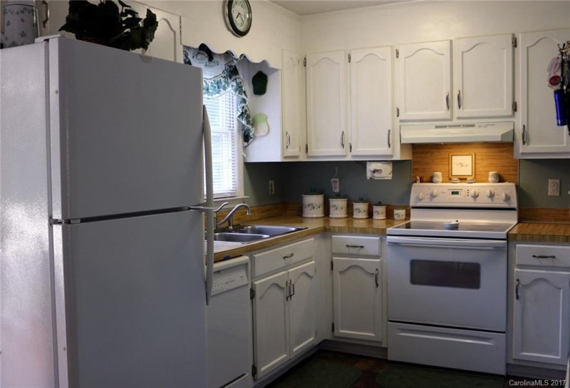 Property image 4 at 374 Efird Street, Gastonia, NC 28054