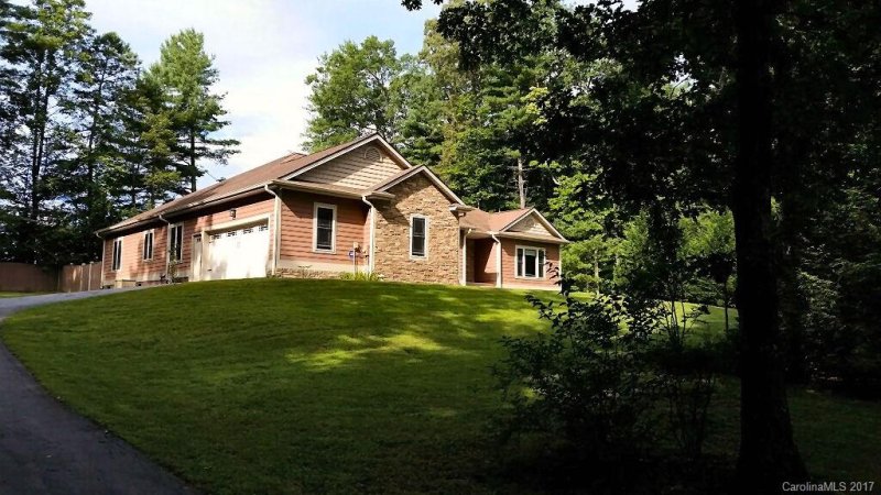 Property image 2 at 7 Brown Farm Road, Hendersonville, NC 28792