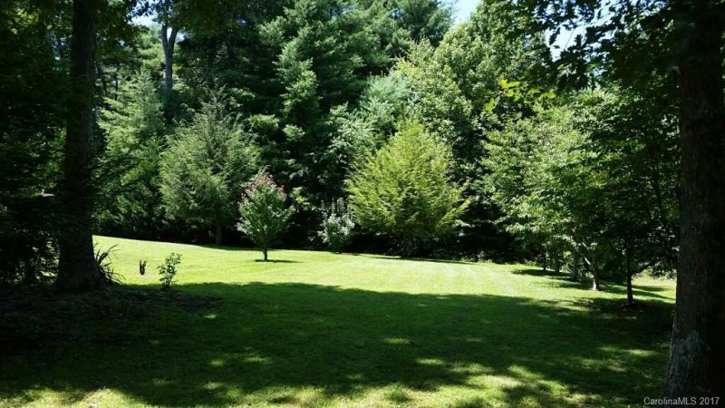 Property image 3 at 7 Brown Farm Road, Hendersonville, NC 28792