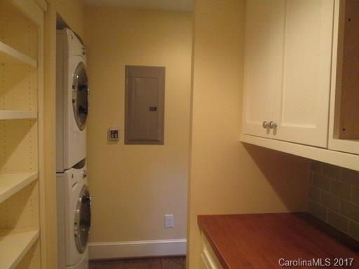 Property image 5 at 821 Greentree Drive, Charlotte, NC 28211