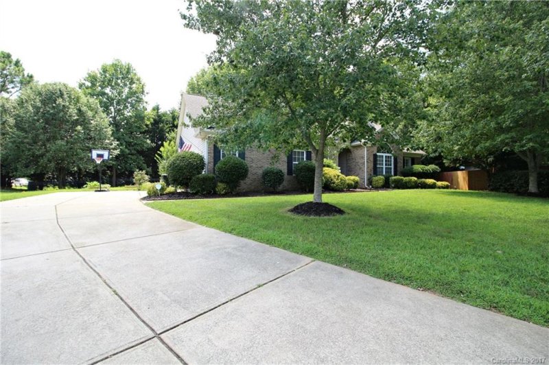 Property image 2 at 7105 Forrest Rader Drive, Mint Hill, NC 28227