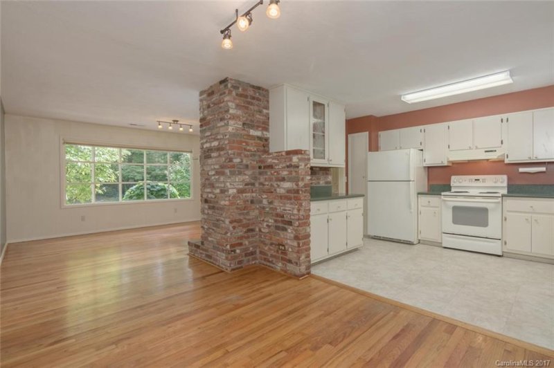 Property image 3 at 435 Beverly Road, Black Mountain, NC 28711