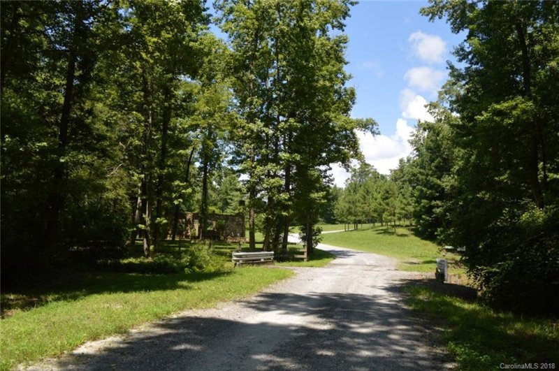 Property image 4 at 65 Stone Cottage Lane, Landrum, SC 29356