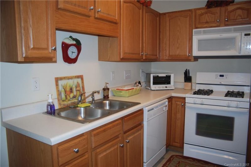 Property image 5 at 84 Rotunda Circle, Asheville, NC 28806