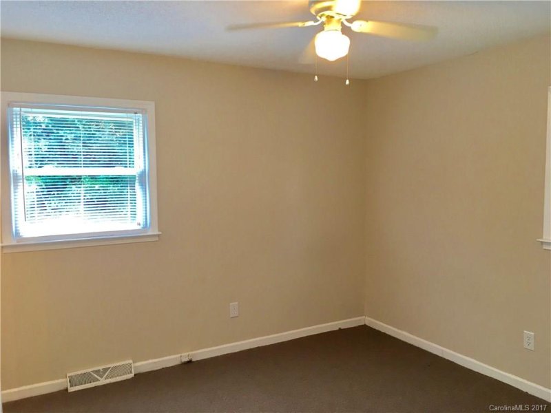 Property image 5 at 1502 Northwoods Drive, Kings Mountain, NC 28086