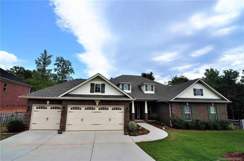 244 Mills Plantation Circle