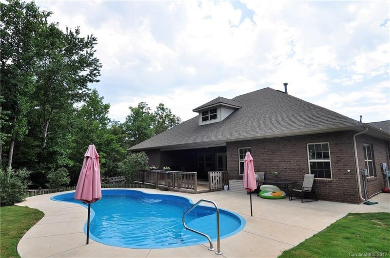 Property image 4 at 244 Mills Plantation Circle, Troutman, NC 28166