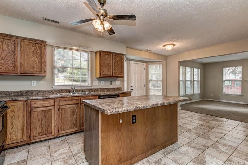 Property image 2 at 5307 Grenelefe Village Road, Charlotte, NC 28269