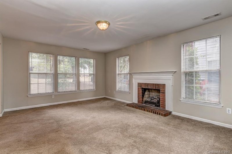 Property image 4 at 5307 Grenelefe Village Road, Charlotte, NC 28269