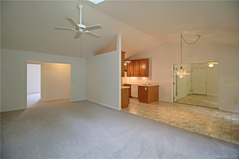 Property image 3 at 164 Allen Paul Drive, Hendersonville, NC 28791