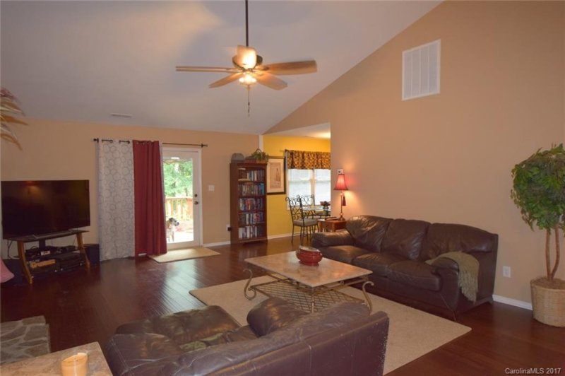 Property image 3 at 1876 Cameron Heights Circle, Denver, NC 28037