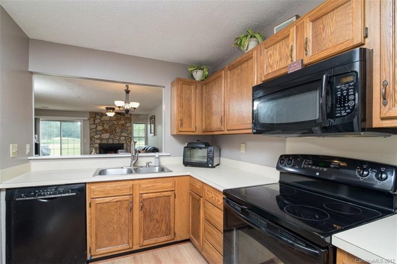 Property image 4 at 8208 Golf Ridge Drive, Charlotte, NC 28277