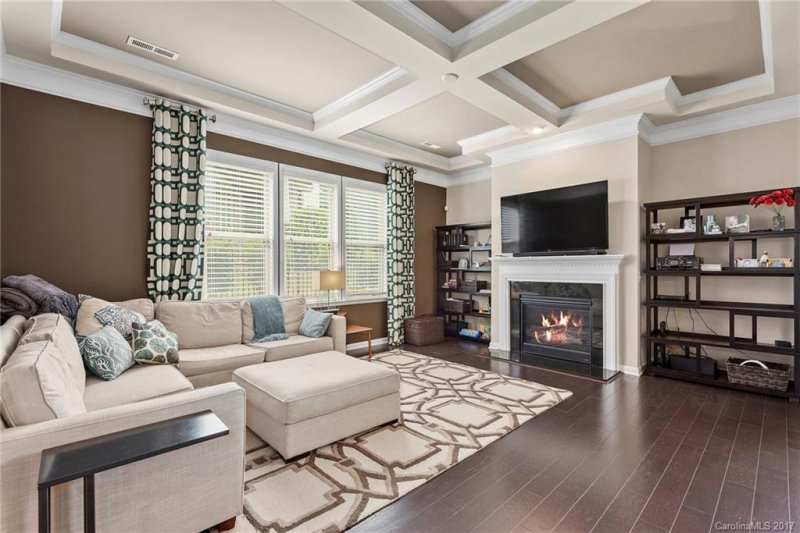 Property image 5 at 503 Dixter Lane, Charlotte, NC 28211