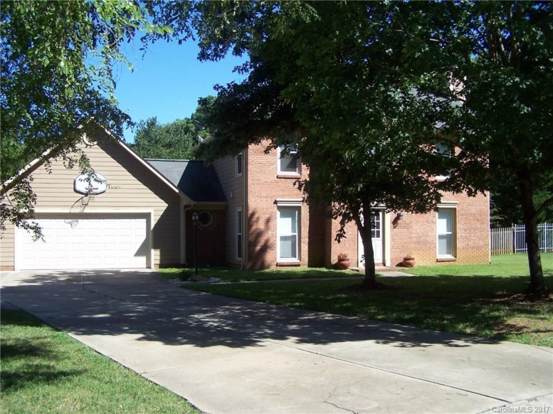 10535 Queensmead Circle