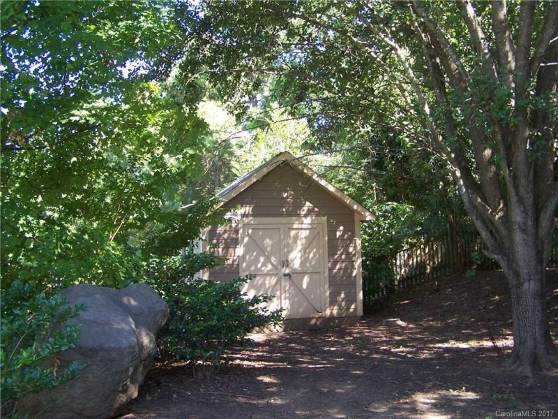 Property image 5 at 10535 Queensmead Circle, Charlotte, NC 28273