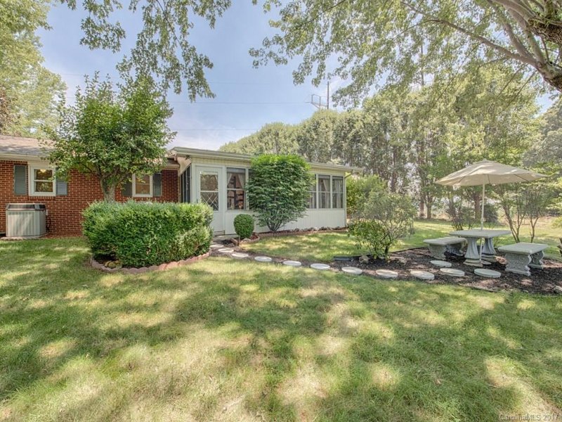 Property image 3 at 62 Pinewood Lane, Clyde, NC 28721