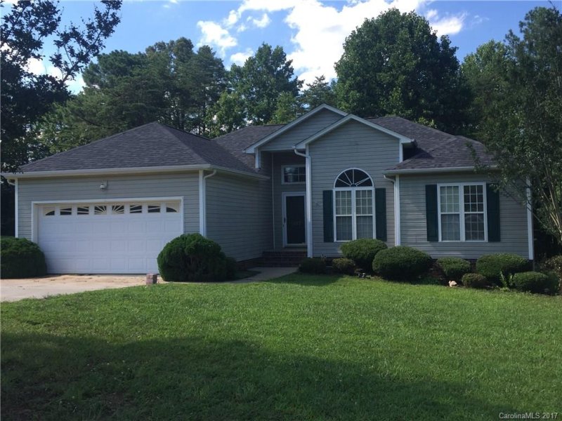 1107 Courtney Cove Court