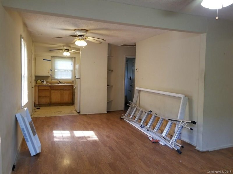 Property image 2 at 601 Morningside Road, Charlotte, NC 28214