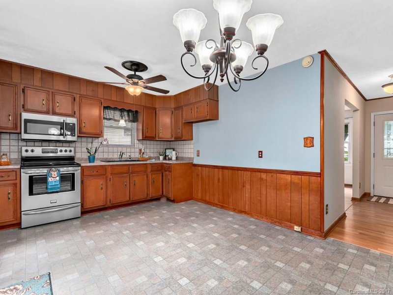 Property image 4 at 142 Stradley Mountain Road, Asheville, NC 28806