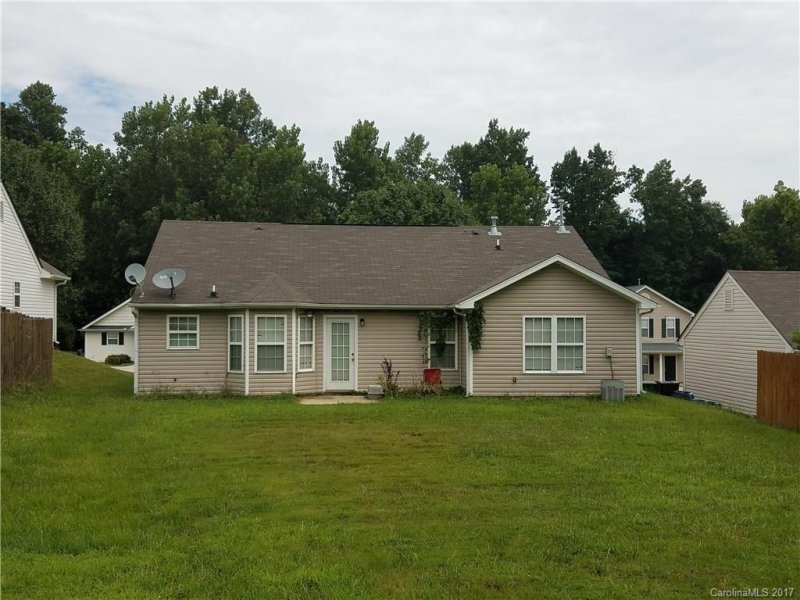 Property image 2 at 5519 Stone Bluff Court, Charlotte, NC 28214