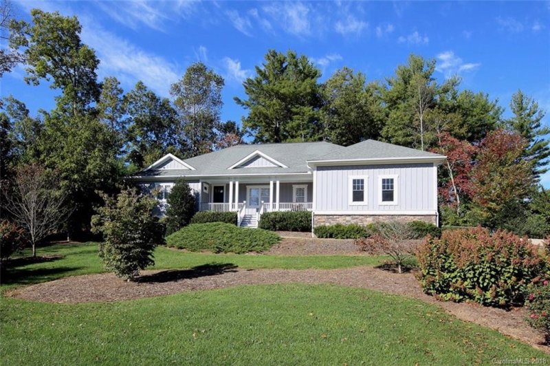 25 King Heights Drive