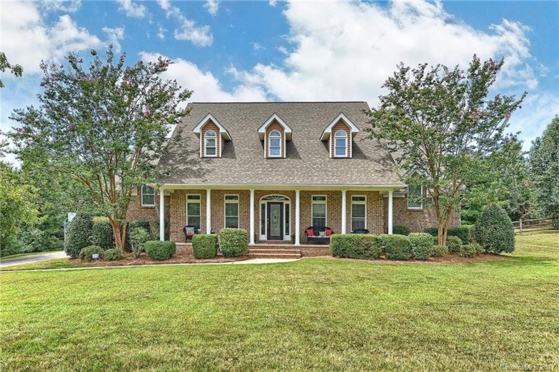 Property image 2 at 5015 Ancestry Circle, Weddington, NC 28104