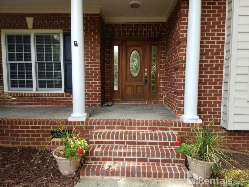 Property image 3 at 223 Pebble Stone Lane, Matthews, NC 28104