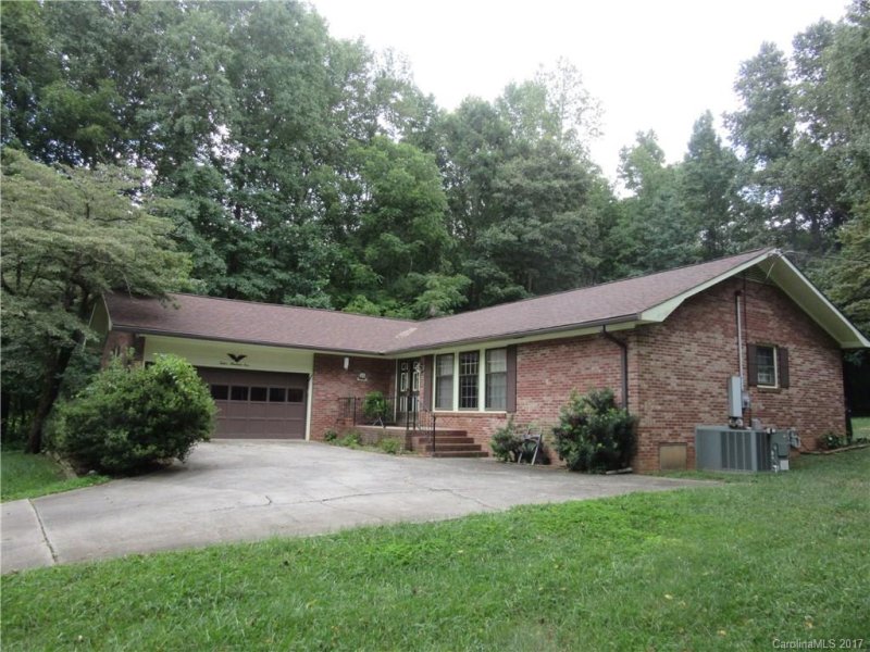 1205 Derbyshire Road