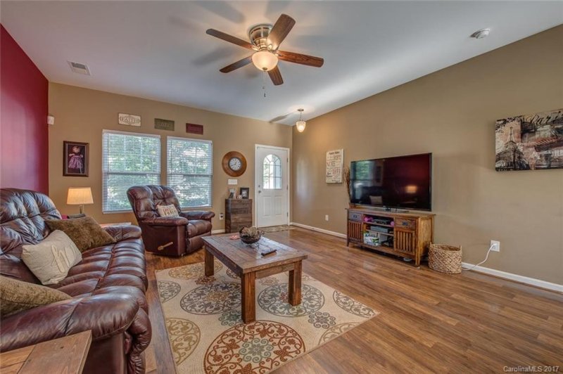 Property image 4 at 1040 Joselynn Drive, Gastonia, NC 28054