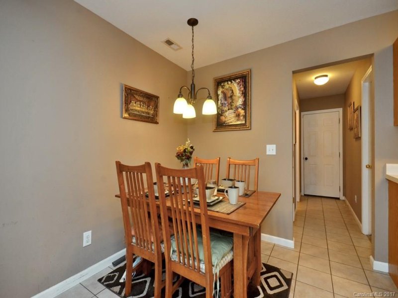 Property image 5 at 40 Rotunda Circle, Asheville, NC 28806