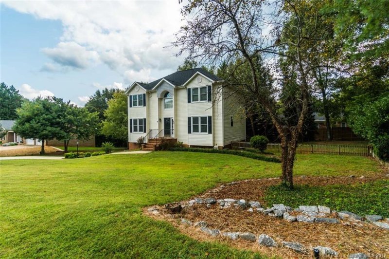 Property image 3 at 22 31st Avenue Court, Hickory, NC 28601