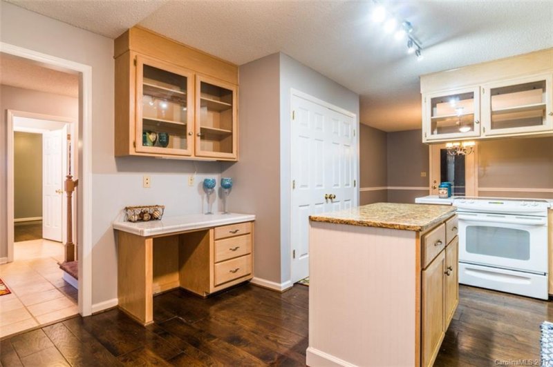 Property image 5 at 22 31st Avenue Court, Hickory, NC 28601