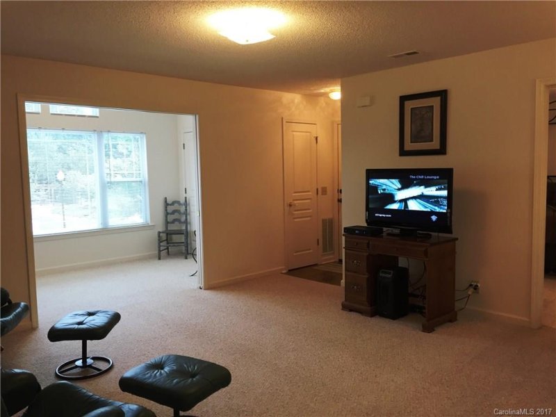 Property image 3 at 111 Morningside Lane, Hendersonville, NC 28792