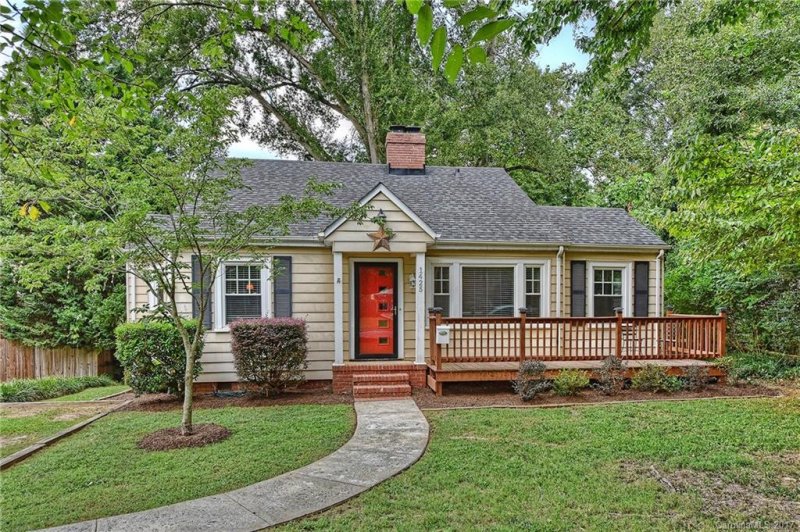 Property image 2 at 1425 Lyon Court, Charlotte, NC 28205