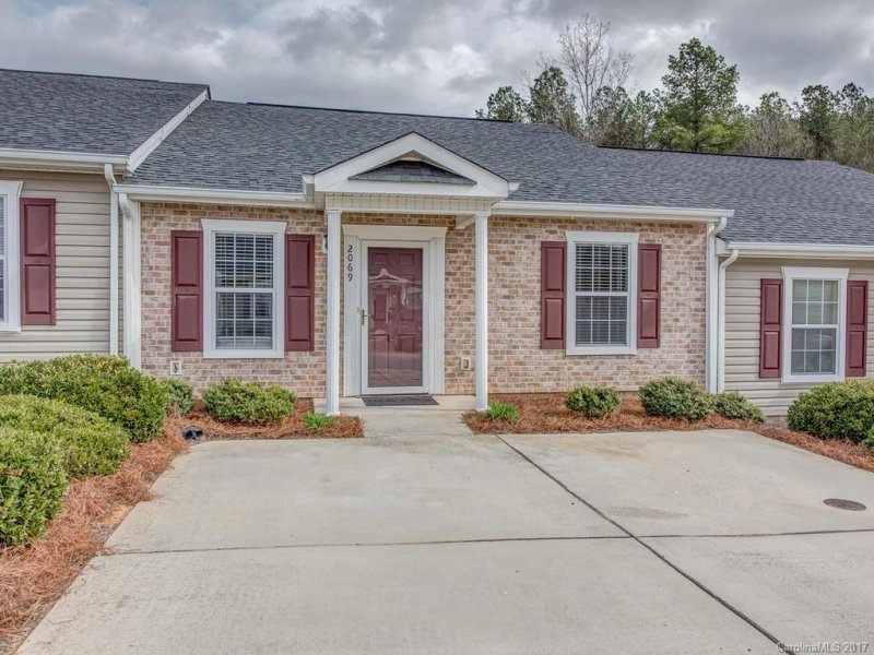 Property image 2 at 2069 Pin Oak Place, Cramerton, NC 28032