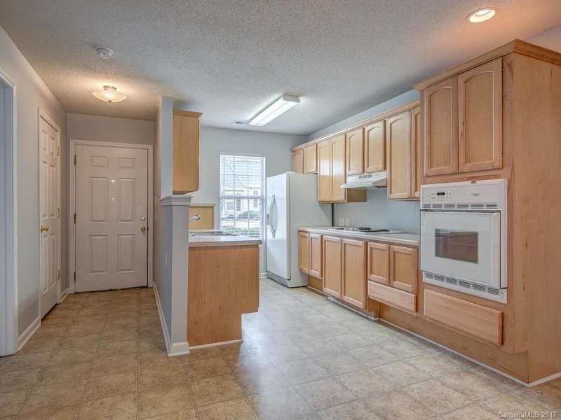 Property image 4 at 2069 Pin Oak Place, Cramerton, NC 28032