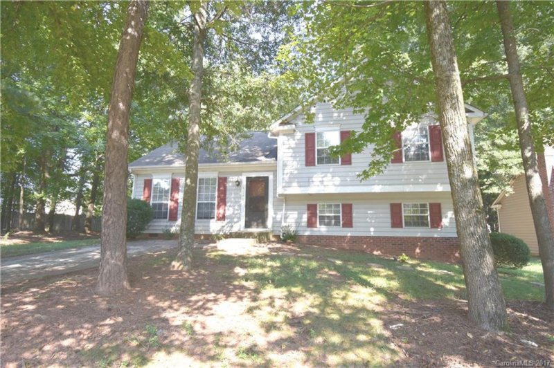 3140 Periwinkle Court