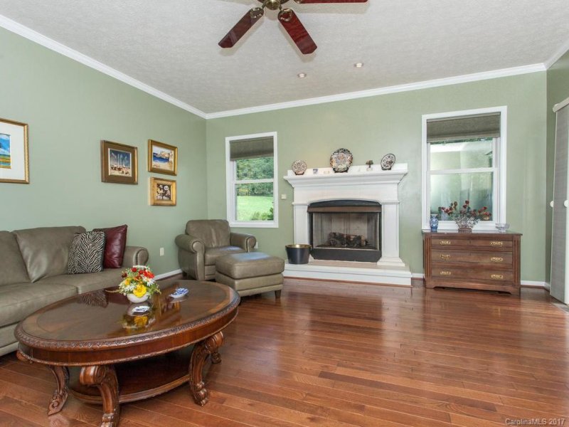 Property image 5 at 108 Skyview Lane, Hendersonville, NC 28739